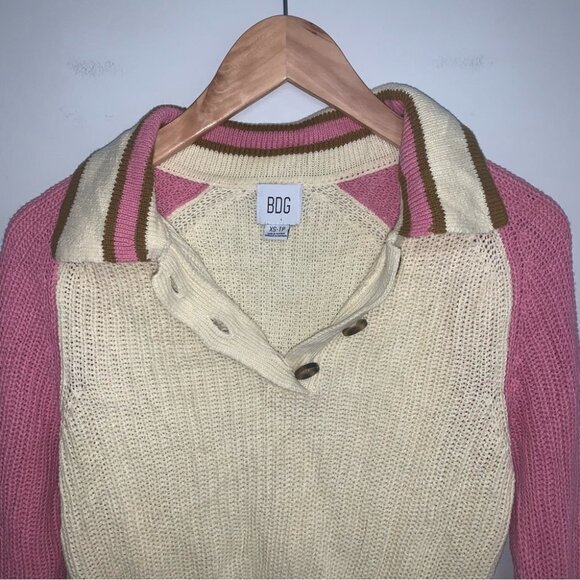 BDG Urban Outfitters Taylor Collared Sweater Size XS Cream Pink Cropped Knitted - Picture 3 of 9